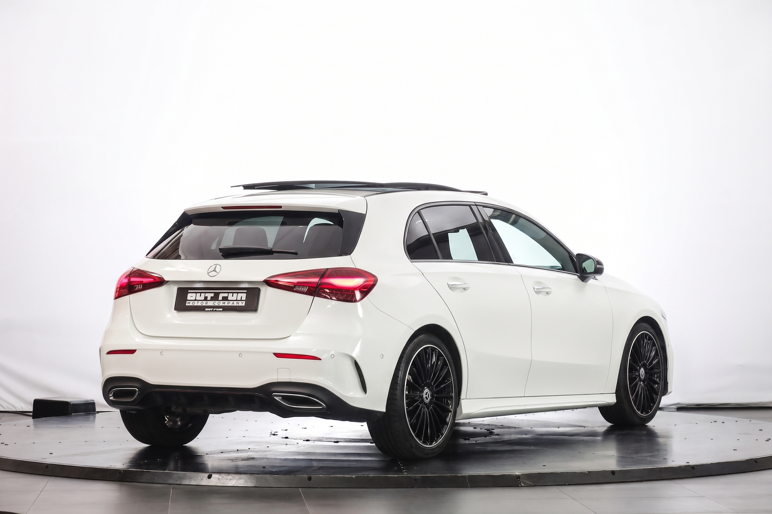 MERCEDES-BENZ A 180 7G-DCT