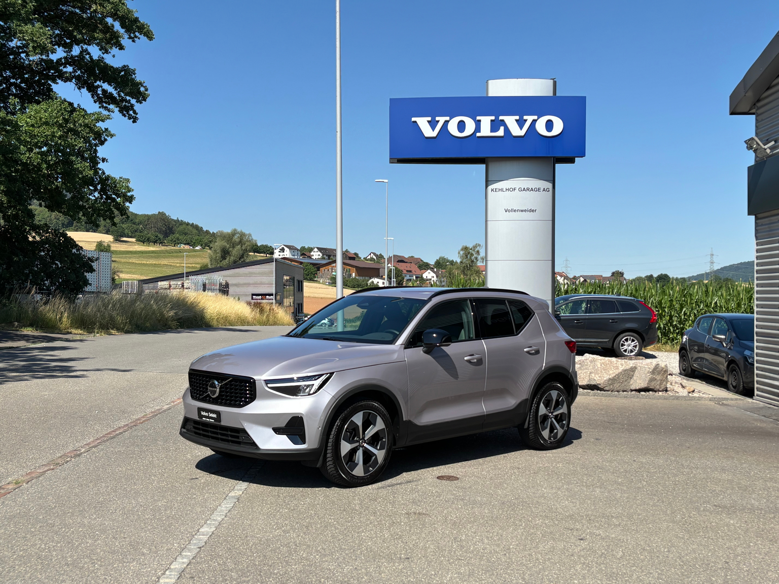 VOLVO XC40 2.0 B4 MH Plus Dark