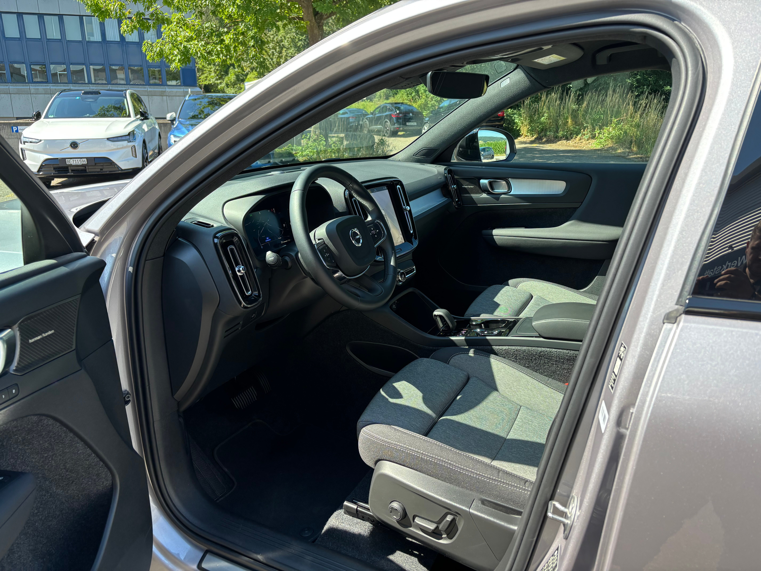 VOLVO XC40 2.0 B4 MH Plus Dark