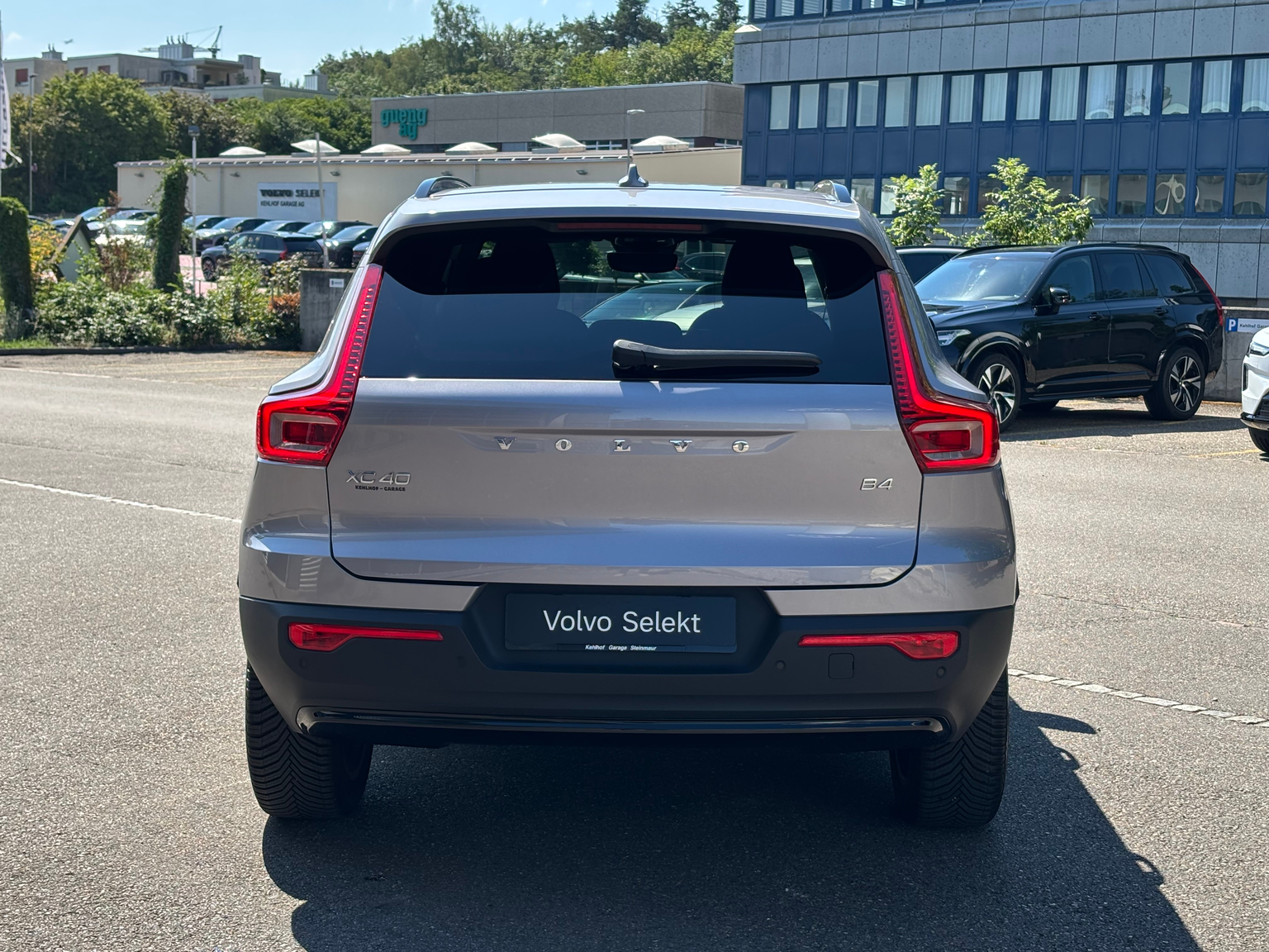 VOLVO XC40 2.0 B4 MH Plus Dark