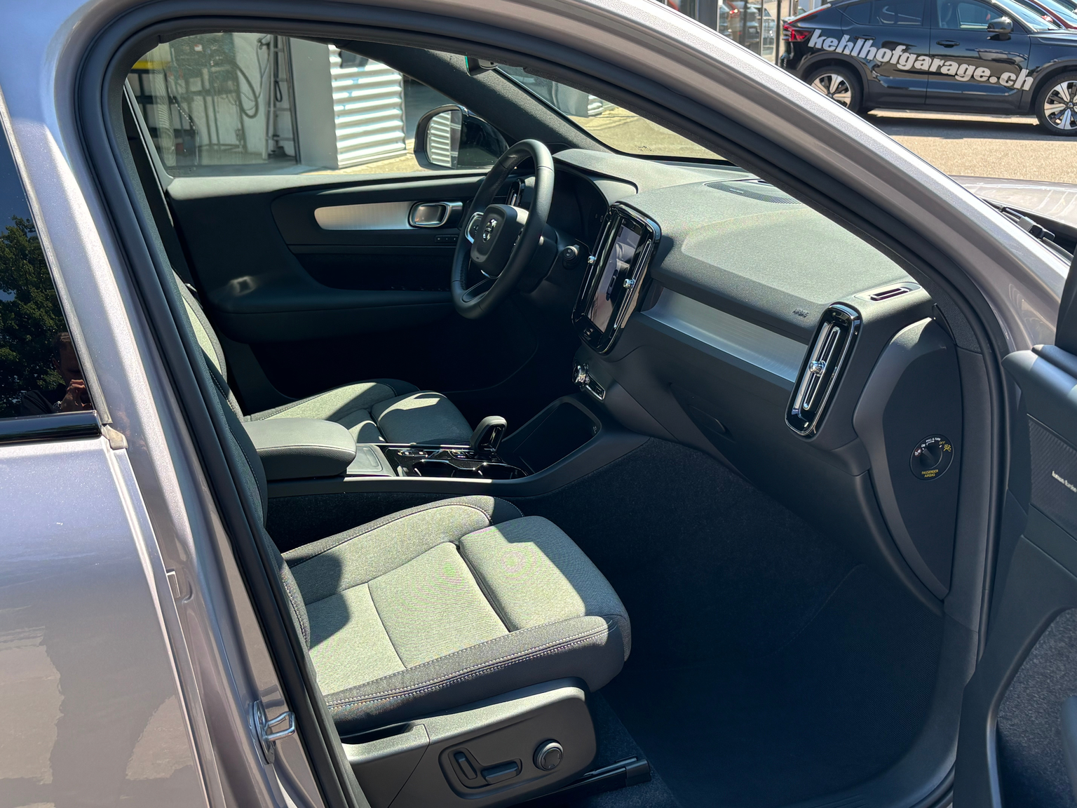 VOLVO XC40 2.0 B4 MH Plus Dark