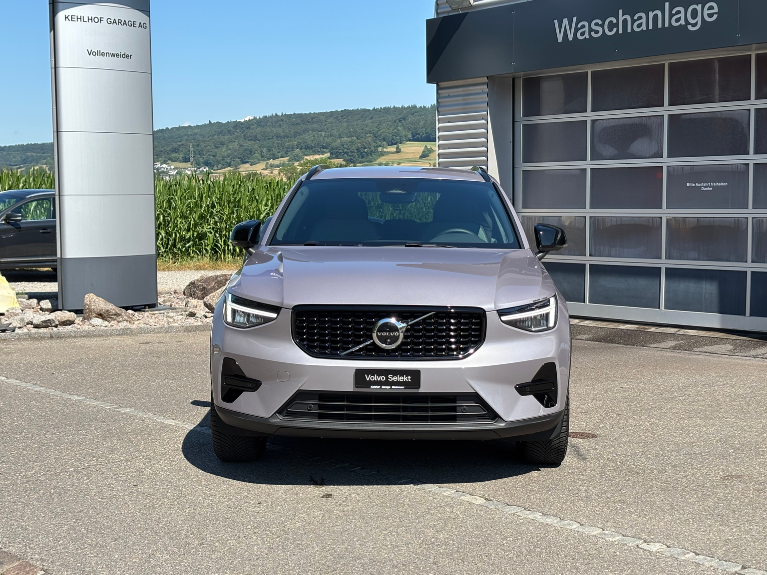 VOLVO XC40 2.0 B4 MH Plus Dark