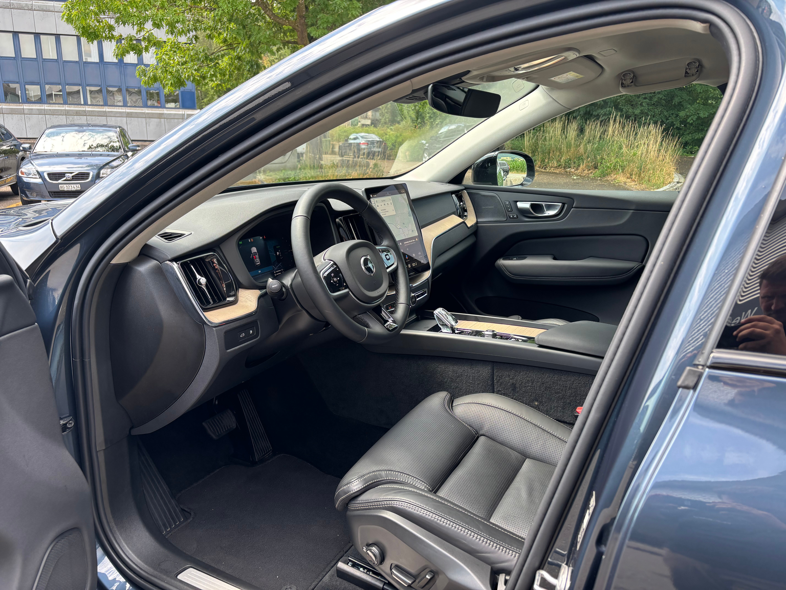 VOLVO XC60 2.0 T6 TE Plus Dark eAWD