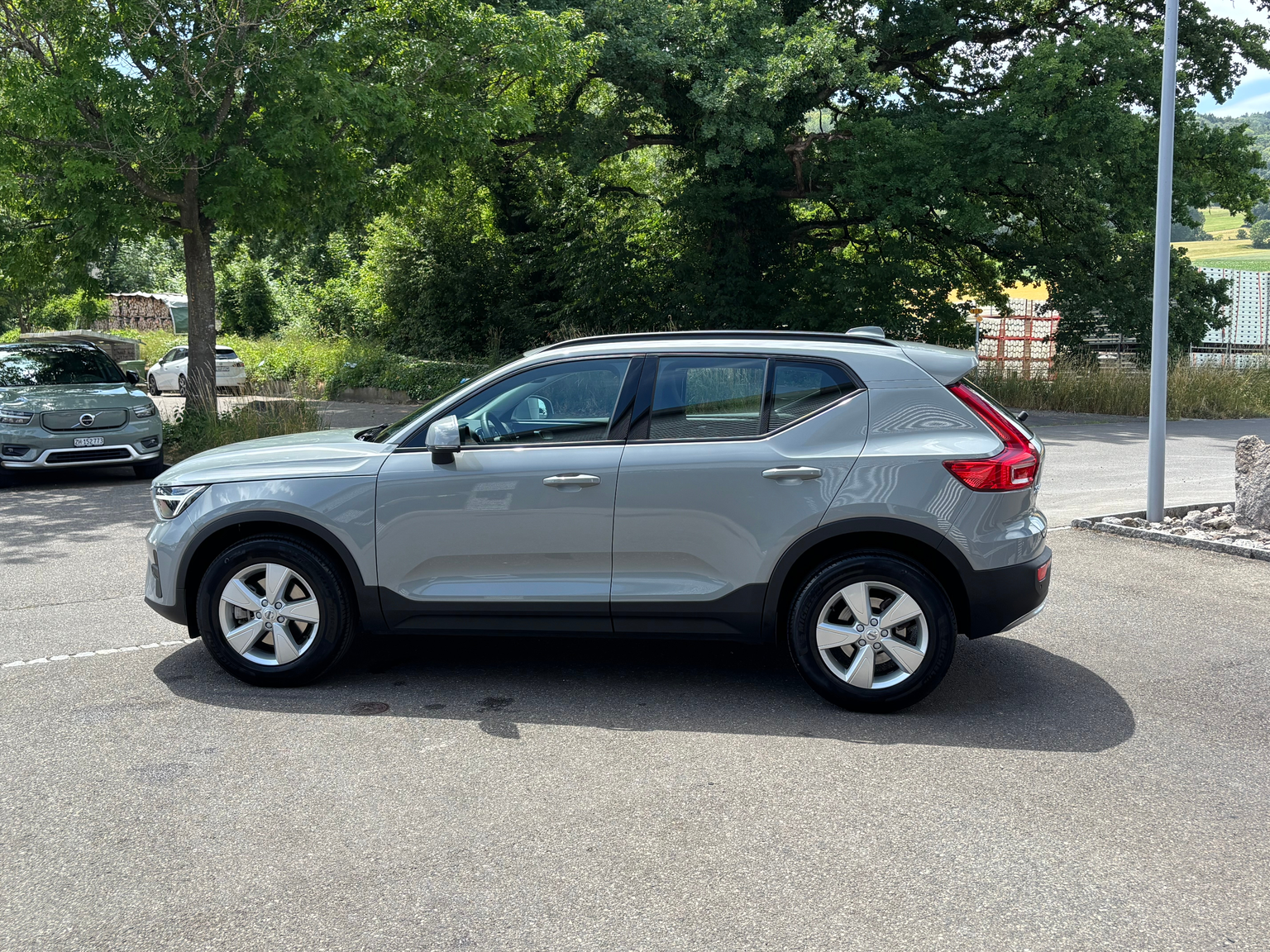 VOLVO XC40 2.0 B3 MH Essential