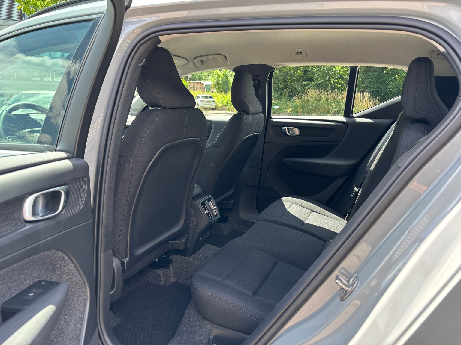 VOLVO XC40 2.0 B3 MH Essential