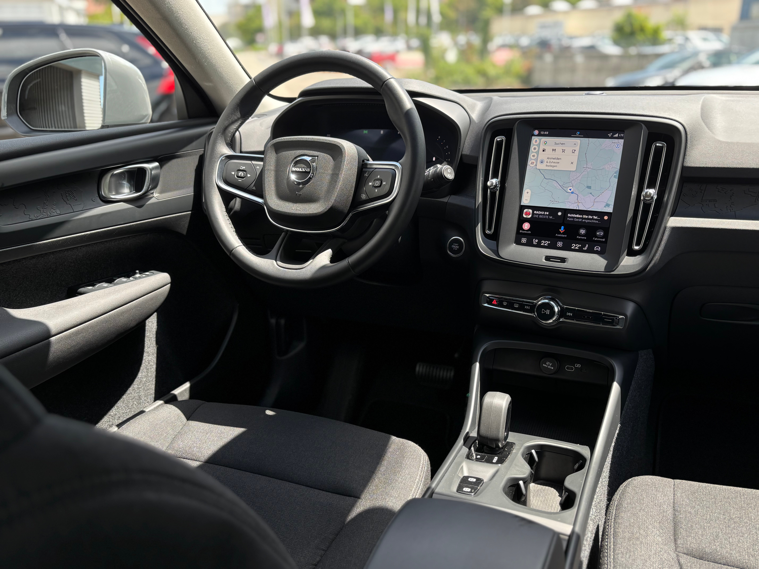 VOLVO XC40 2.0 B3 MH Essential