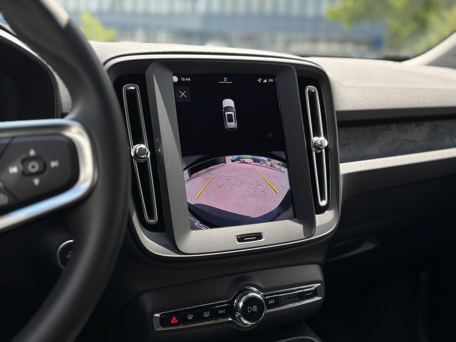 VOLVO XC40 2.0 B3 MH Essential