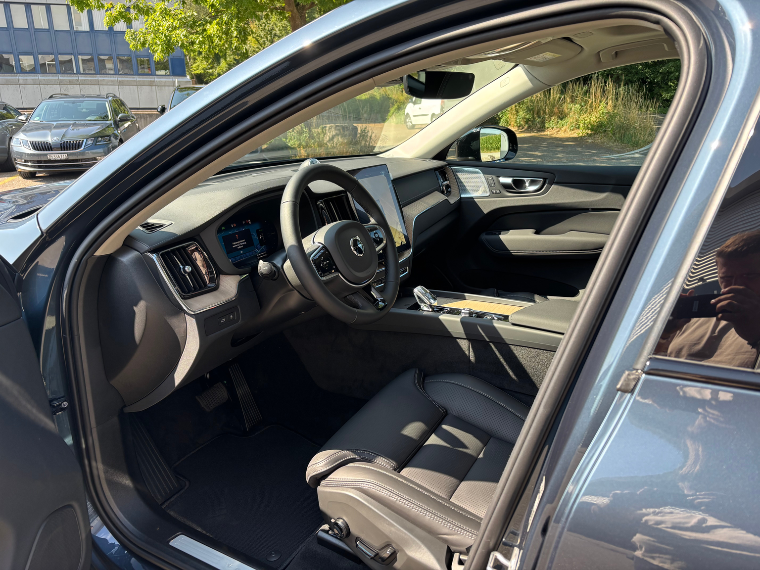 VOLVO XC60 2.0 T8 TE Ultra Dark eAWD