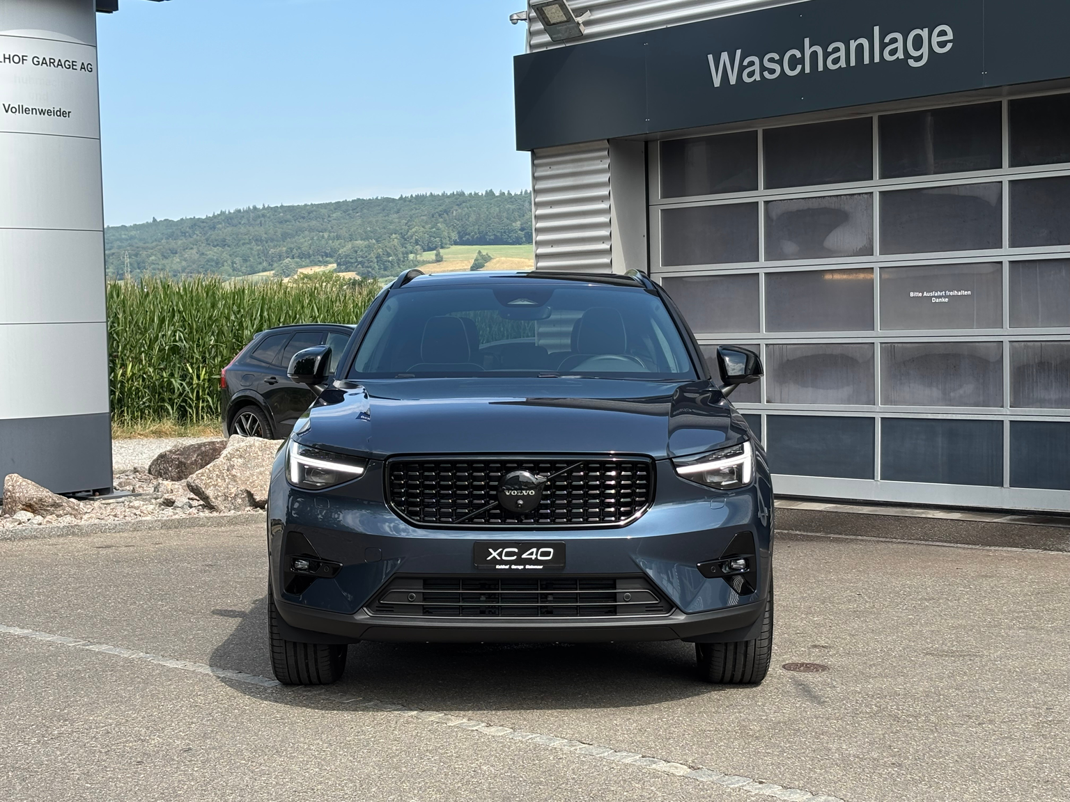VOLVO XC40 2.0 B4 MH Black Edition