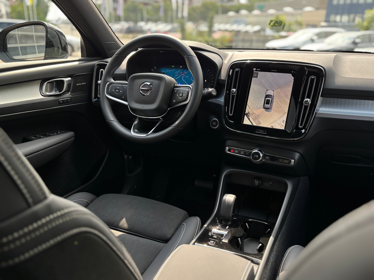 VOLVO XC40 2.0 B4 MH Black Edition