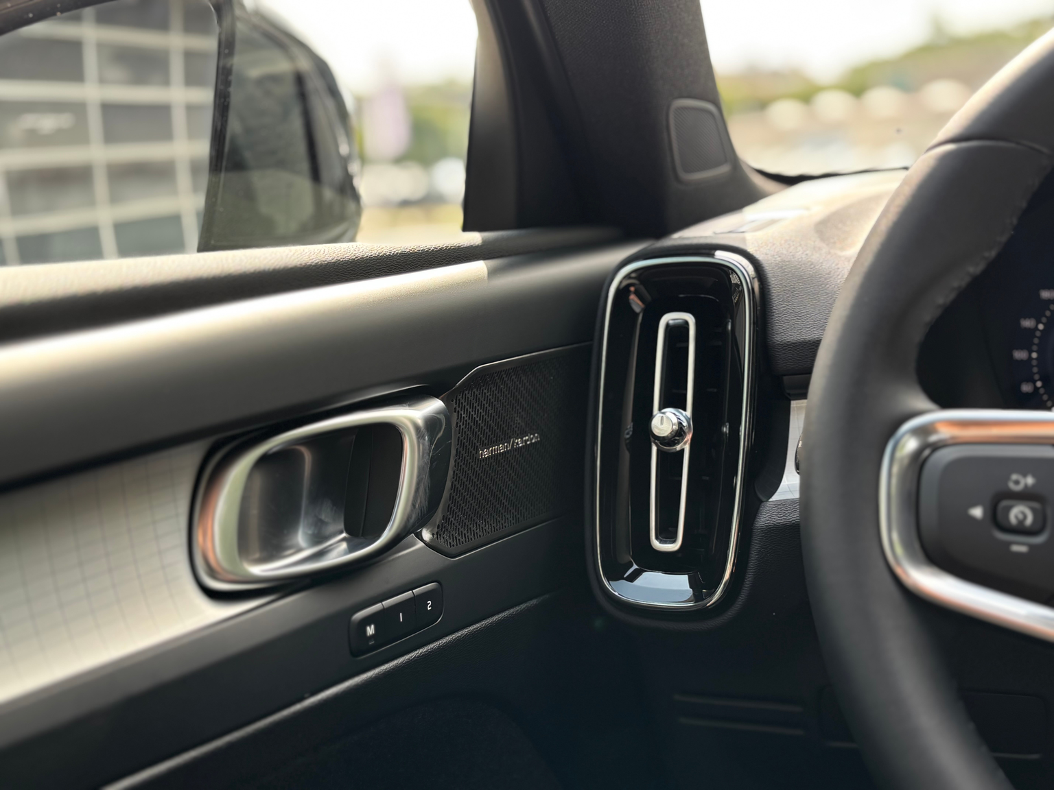 VOLVO XC40 2.0 B4 MH Black Edition