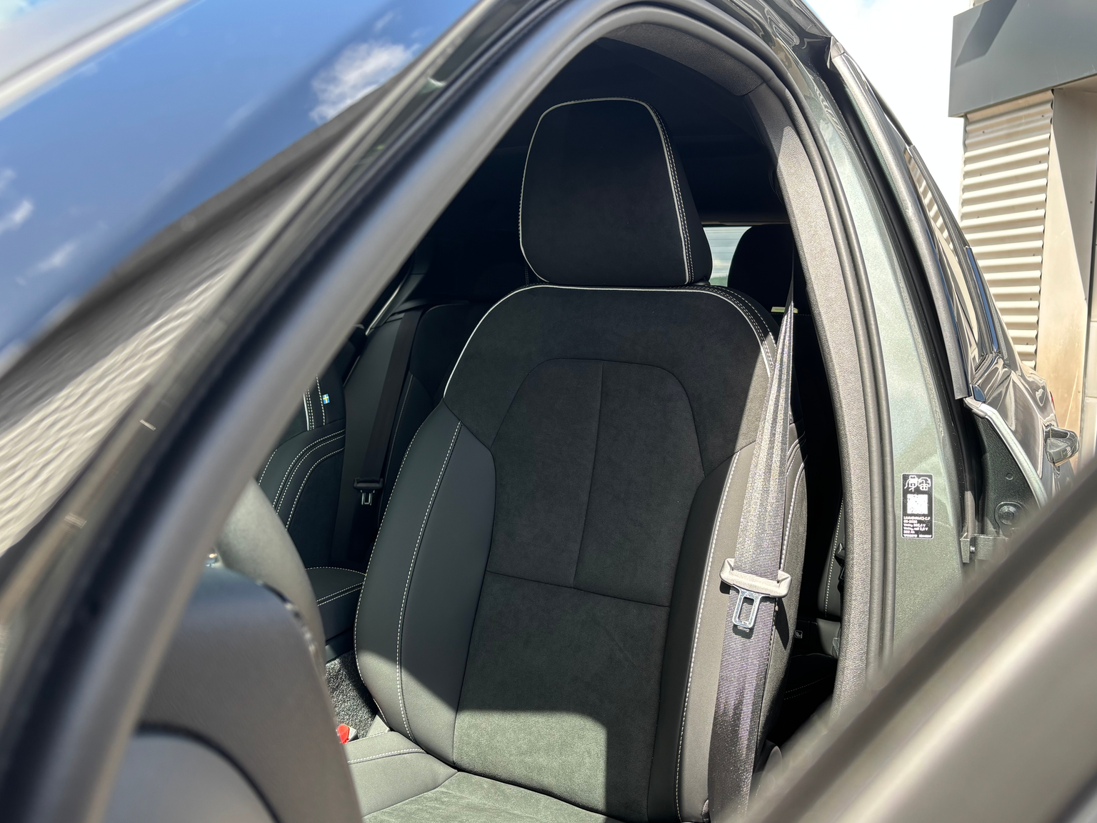 VOLVO EX40 Twin XCENTRIC Edition AWD