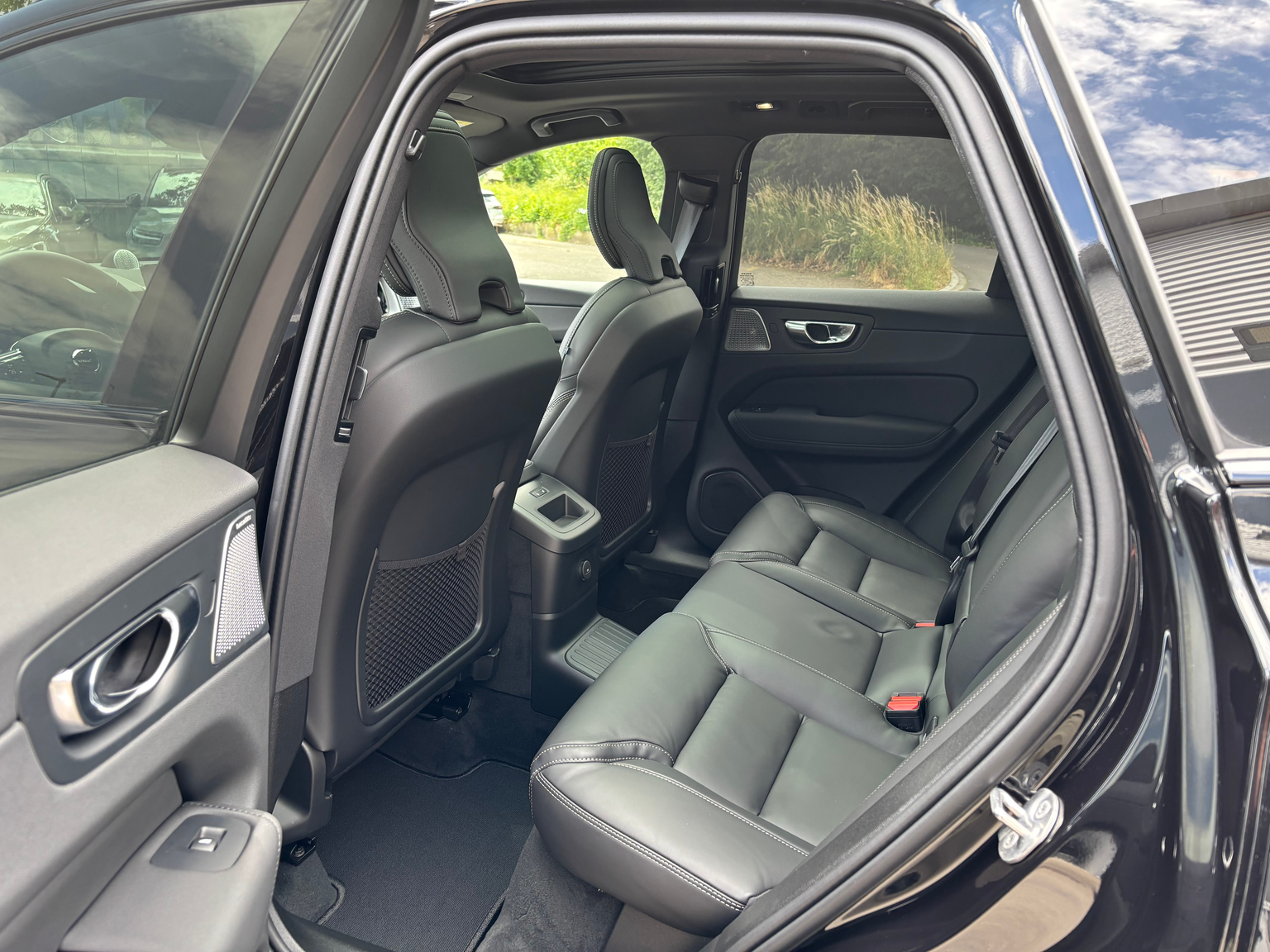 VOLVO XC60 2.0 T8 TE Black Edition eAWD