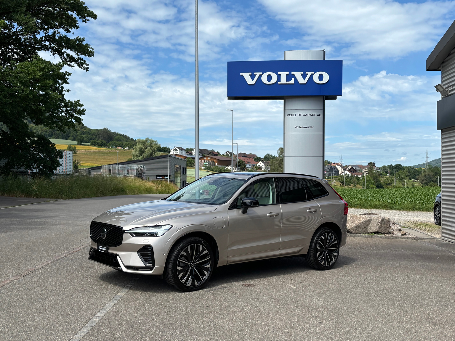 VOLVO XC60 2.0 T8 TE Ultra Dark eAWD