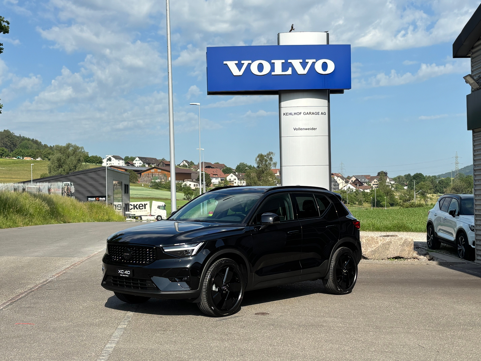 VOLVO XC40 2.0 B4 MH Black Edition