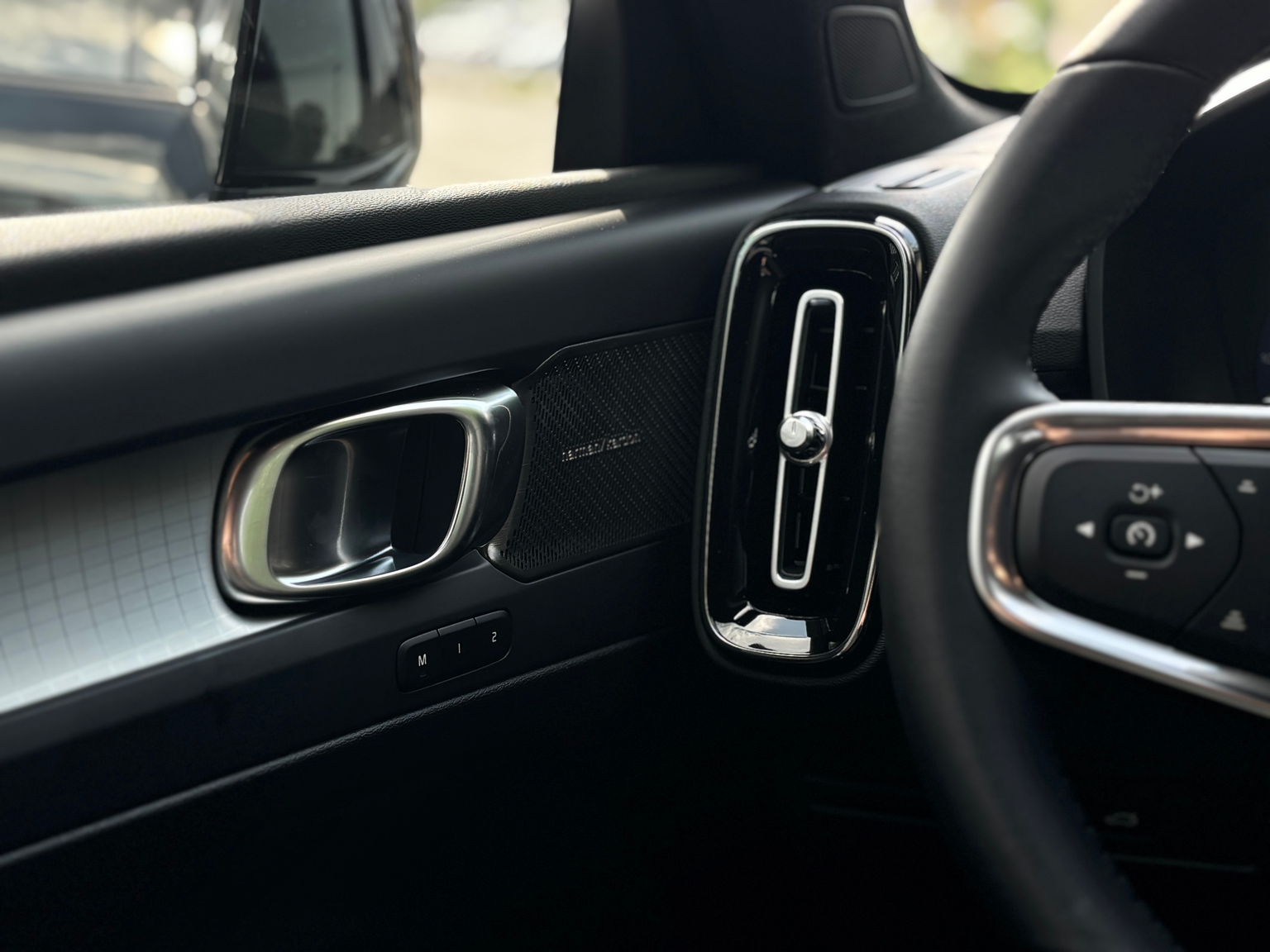VOLVO XC40 2.0 B4 MH Black Edition