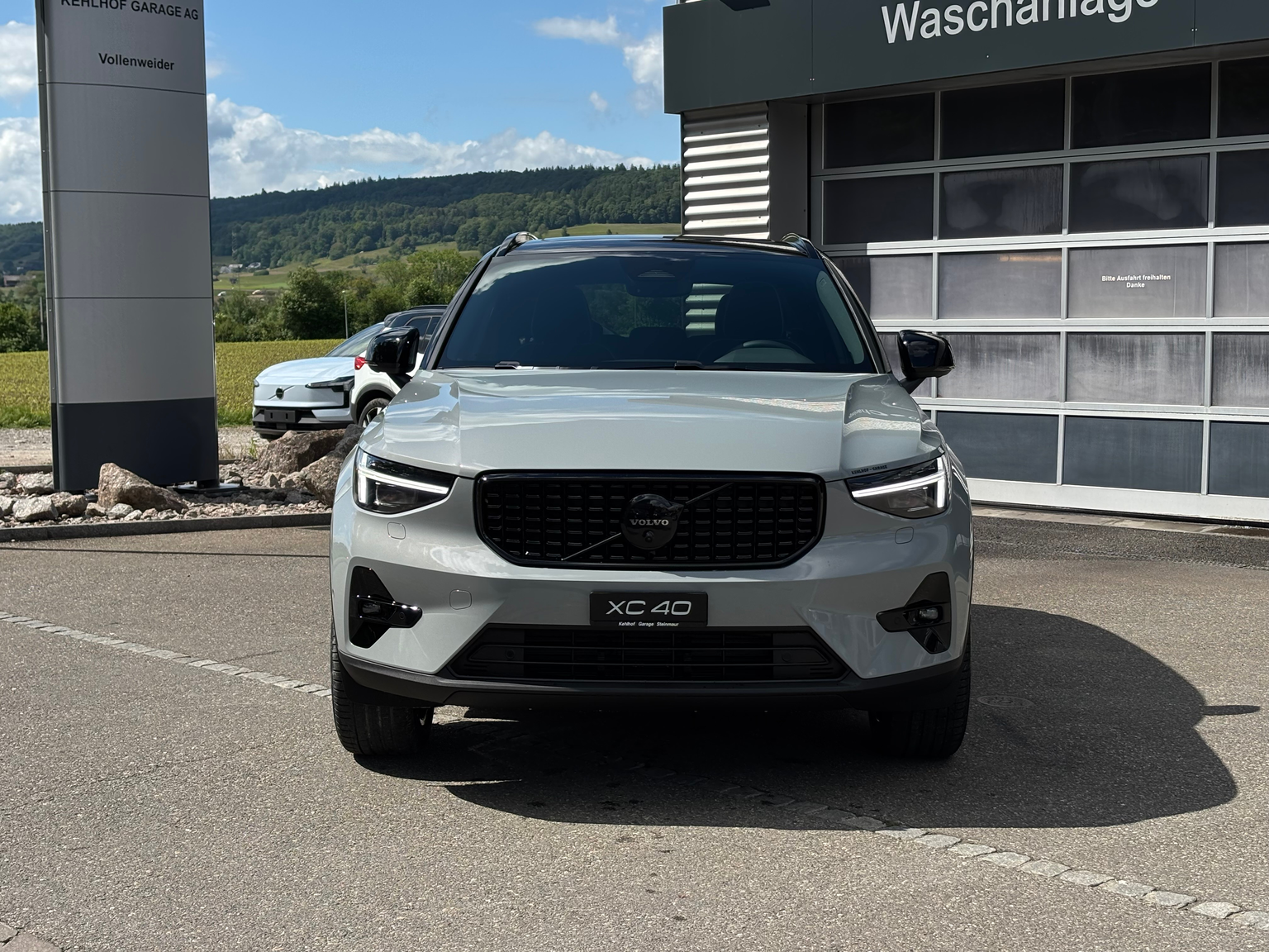 VOLVO XC40 2.0 B4 MH Black Edition