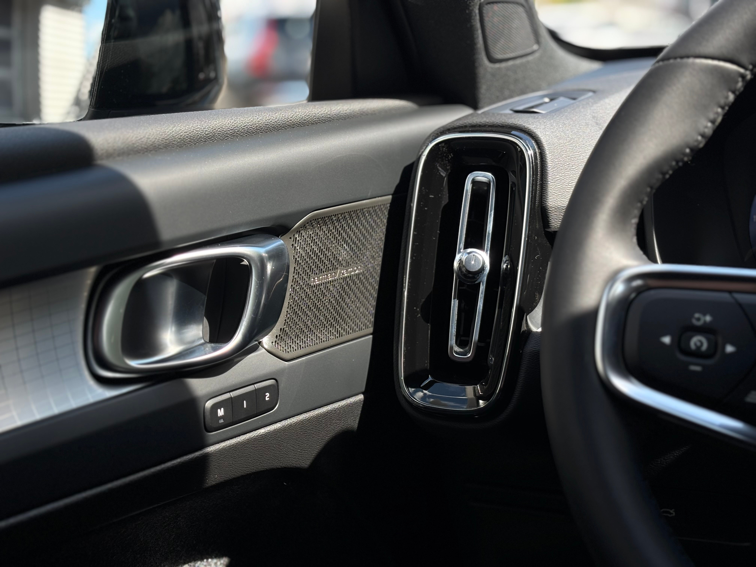 VOLVO XC40 2.0 B4 MH Black Edition