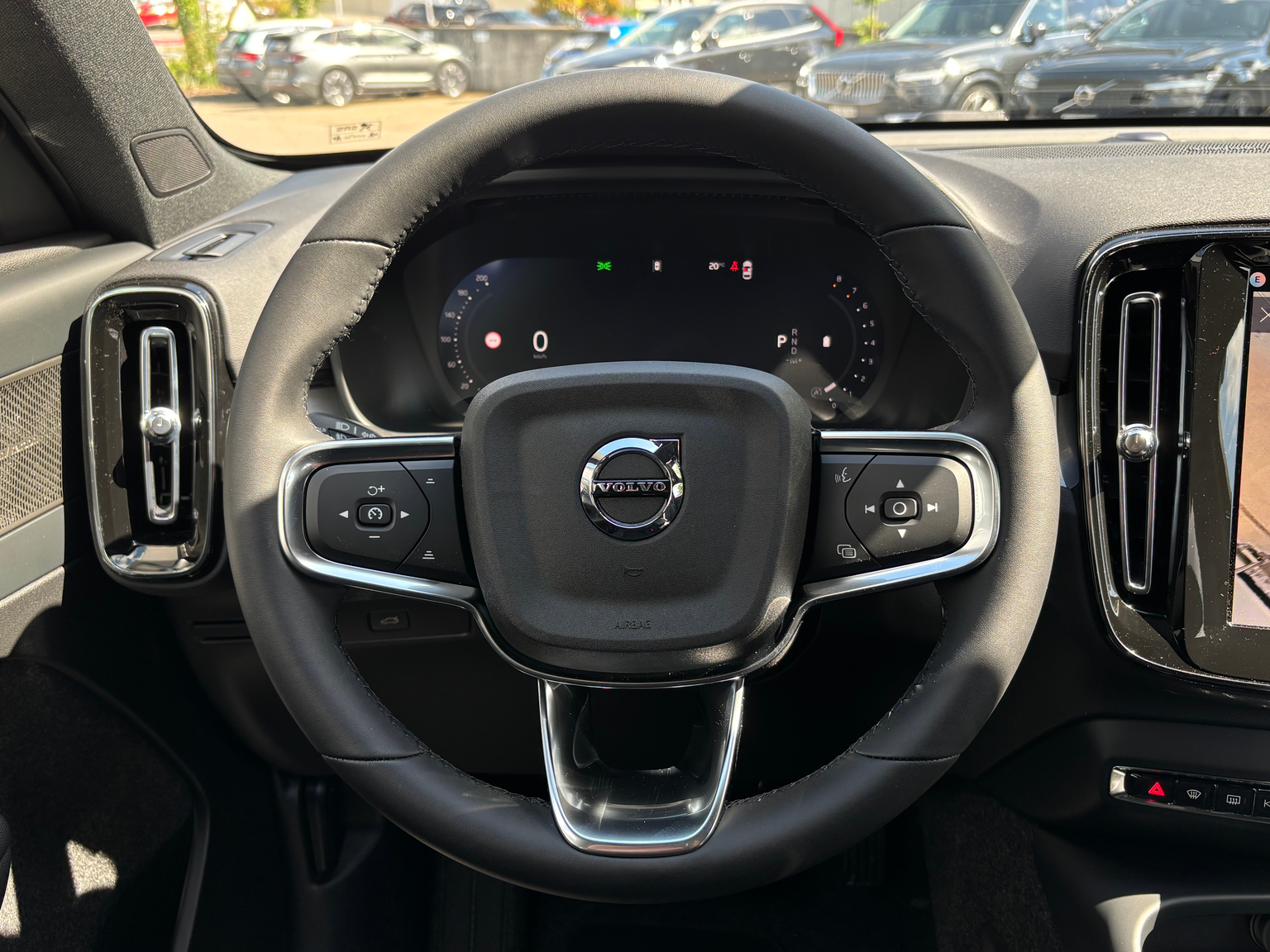 VOLVO XC40 2.0 B4 MH Black Edition