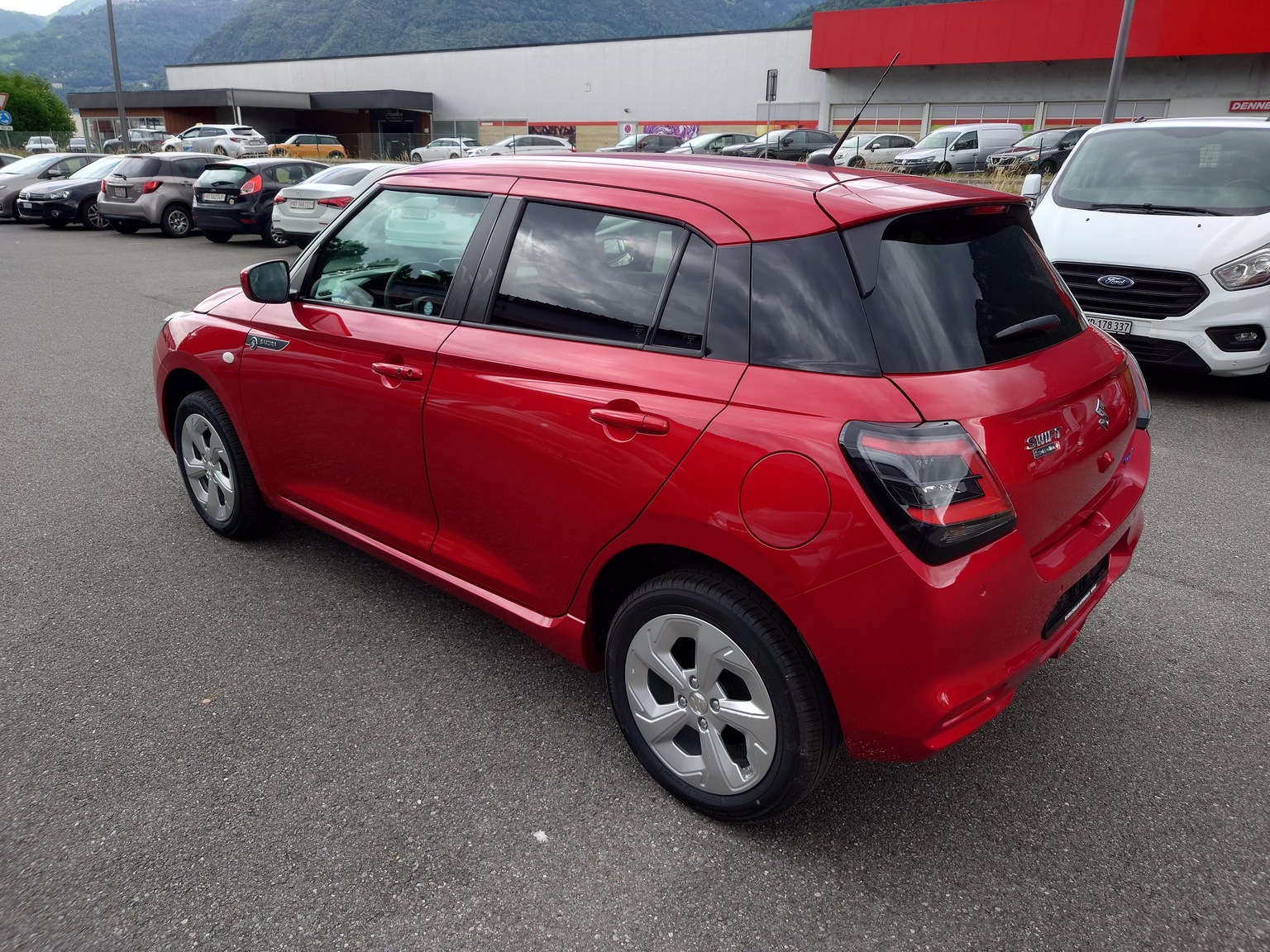 SUZUKI Swift 1.2 Sakura Hybrid 4x4