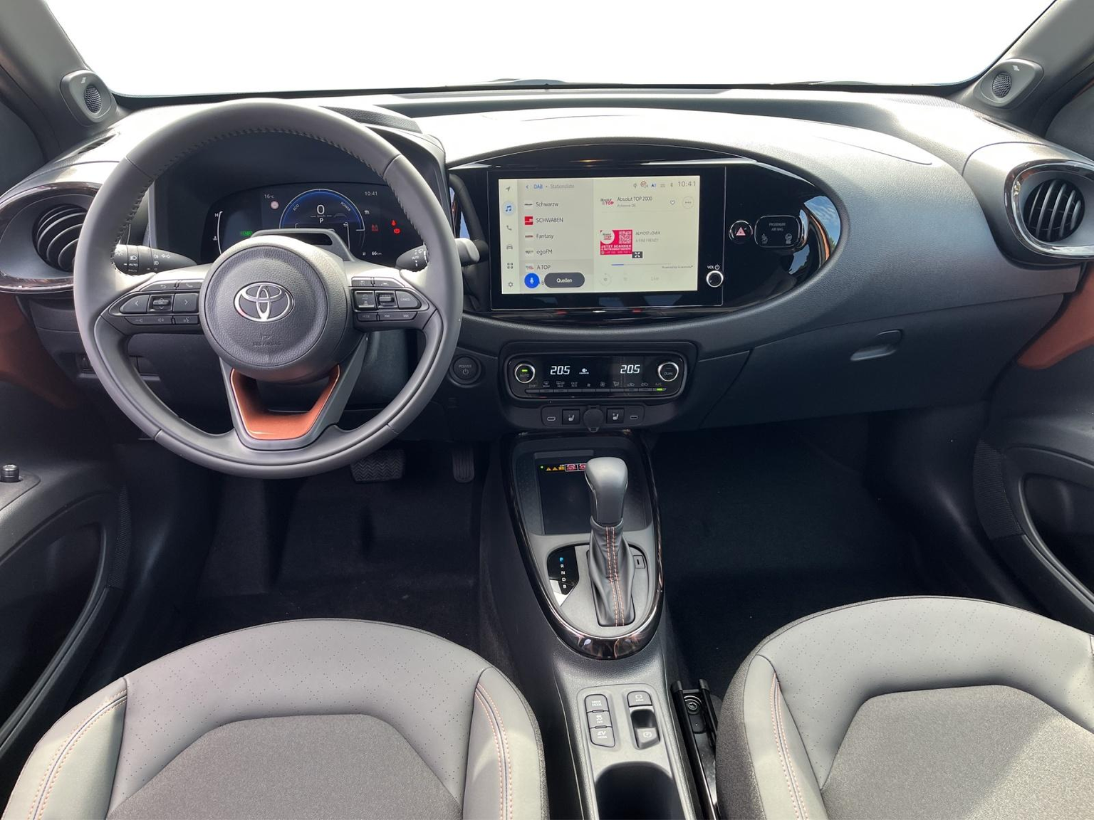 TOYOTA Aygo X 1.5 VVT-i HSD Style