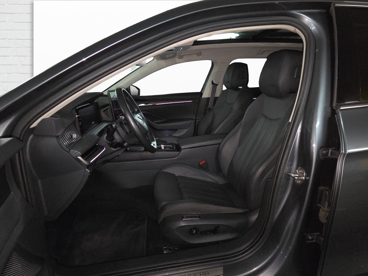 SKODA Superb Combi 2.0 TDi L&K 4x4 DSG