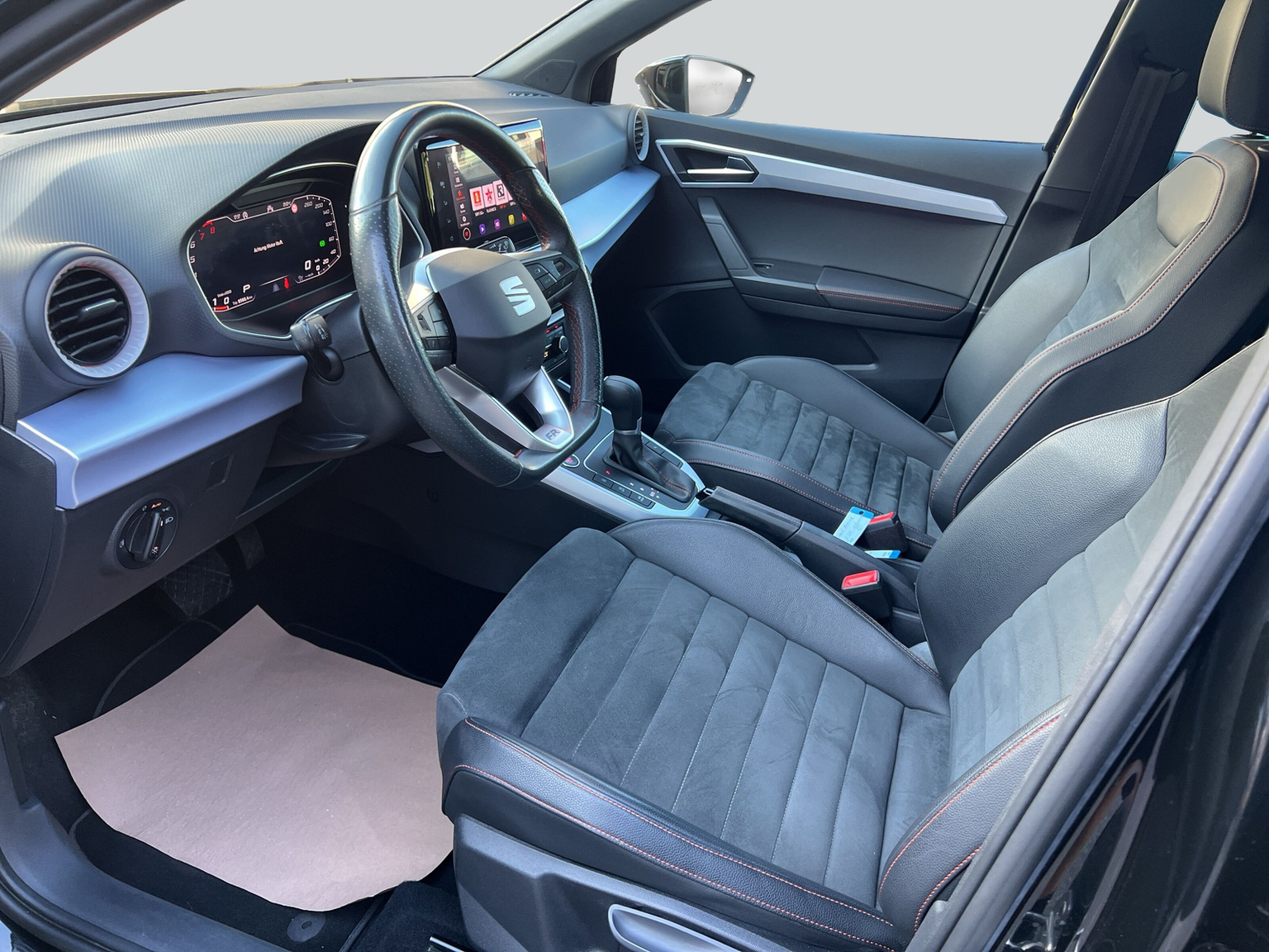 SEAT Arona 1.5 Eco TSI FR DSG