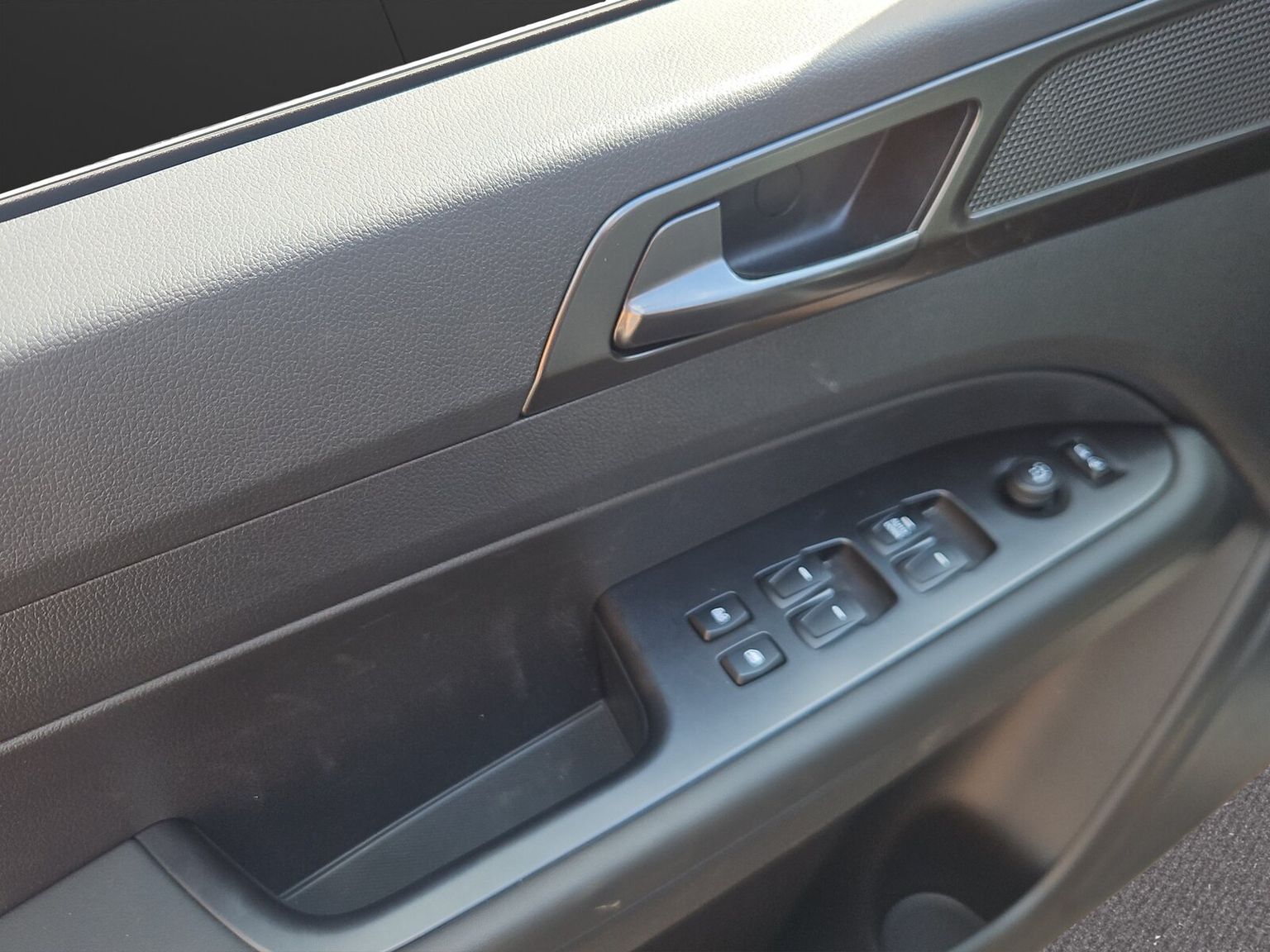 KGM-SSANGYONG Musso 2.2 Platinum