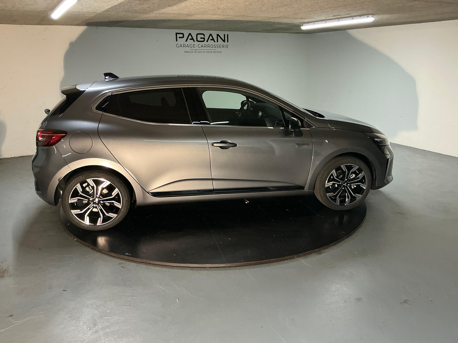 MITSUBISHI Colt 1.6 HEV Intense
