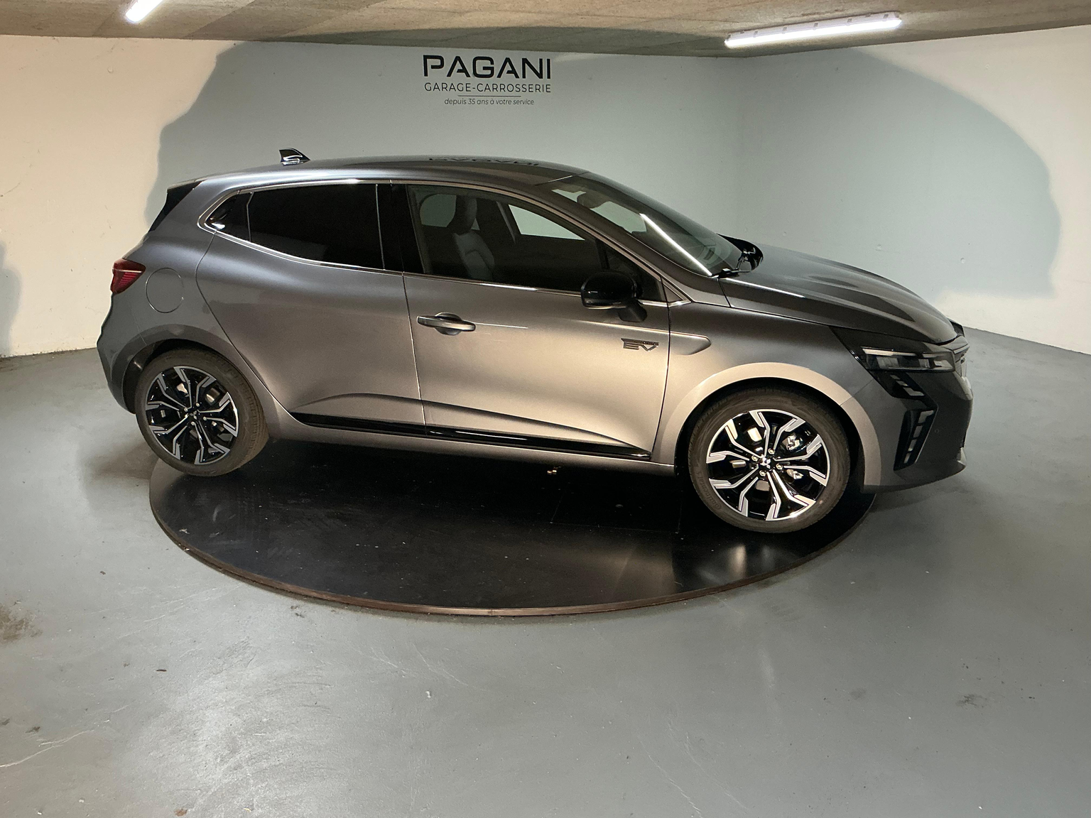 MITSUBISHI Colt 1.6 HEV Intense