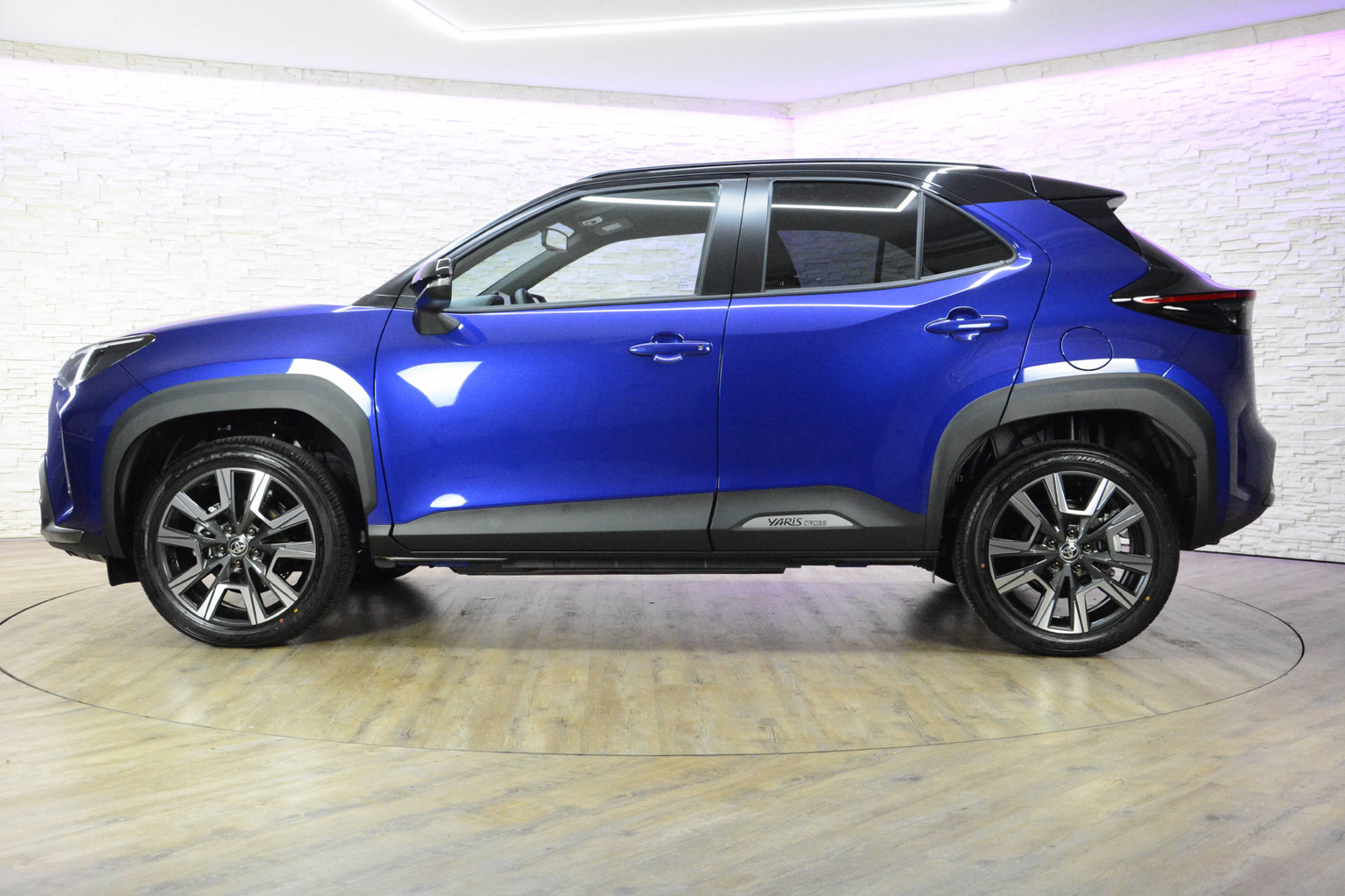 TOYOTA Yaris Cross 1.5 VVT-i HSD Premium AWD-i