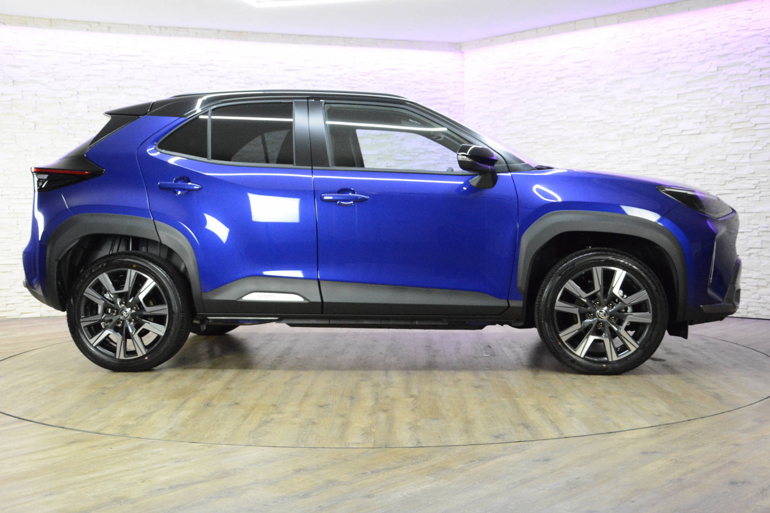 TOYOTA Yaris Cross 1.5 VVT-i HSD Premium AWD-i