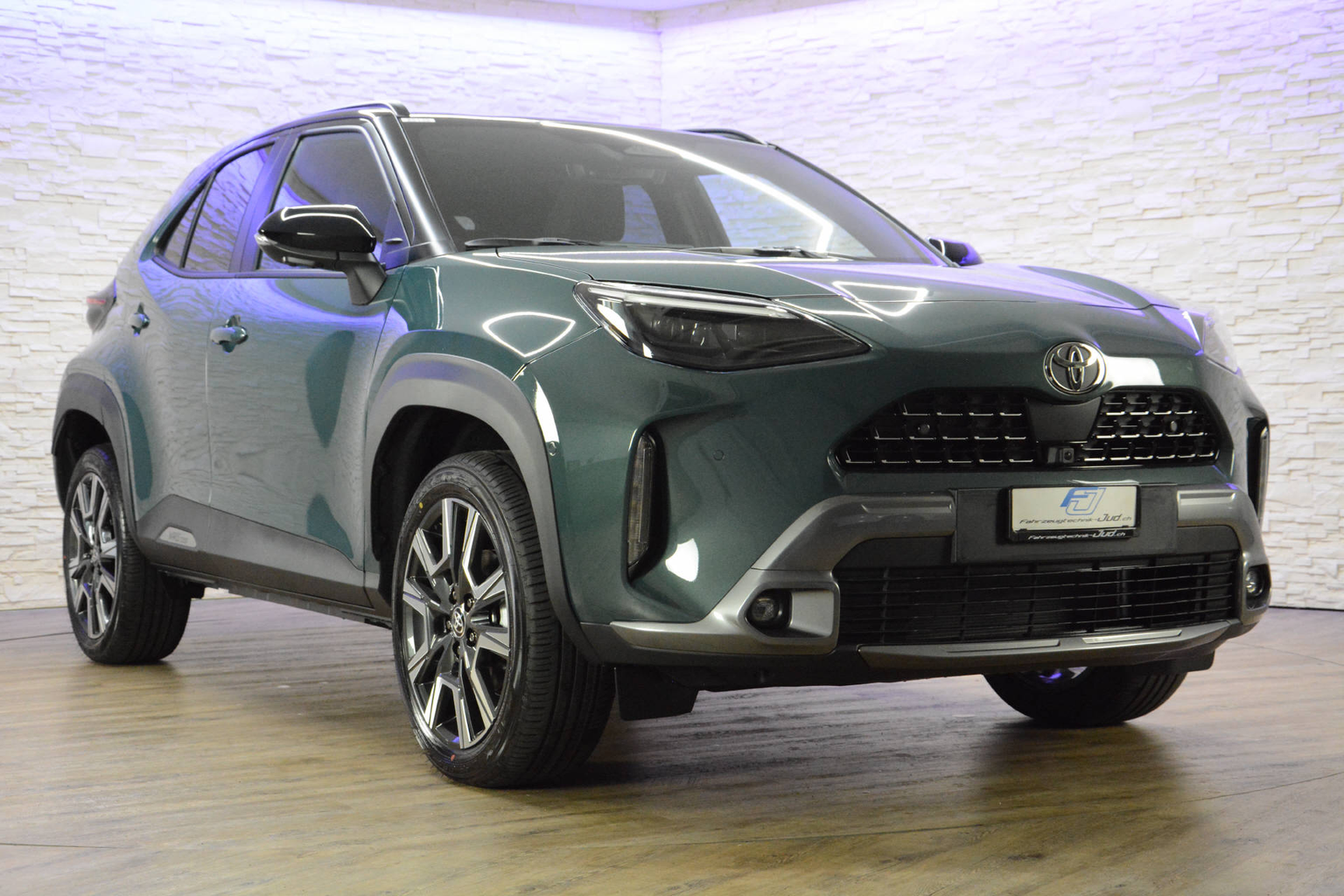 TOYOTA Yaris Cross 1.5 VVT-i HSD Premium AWD-i