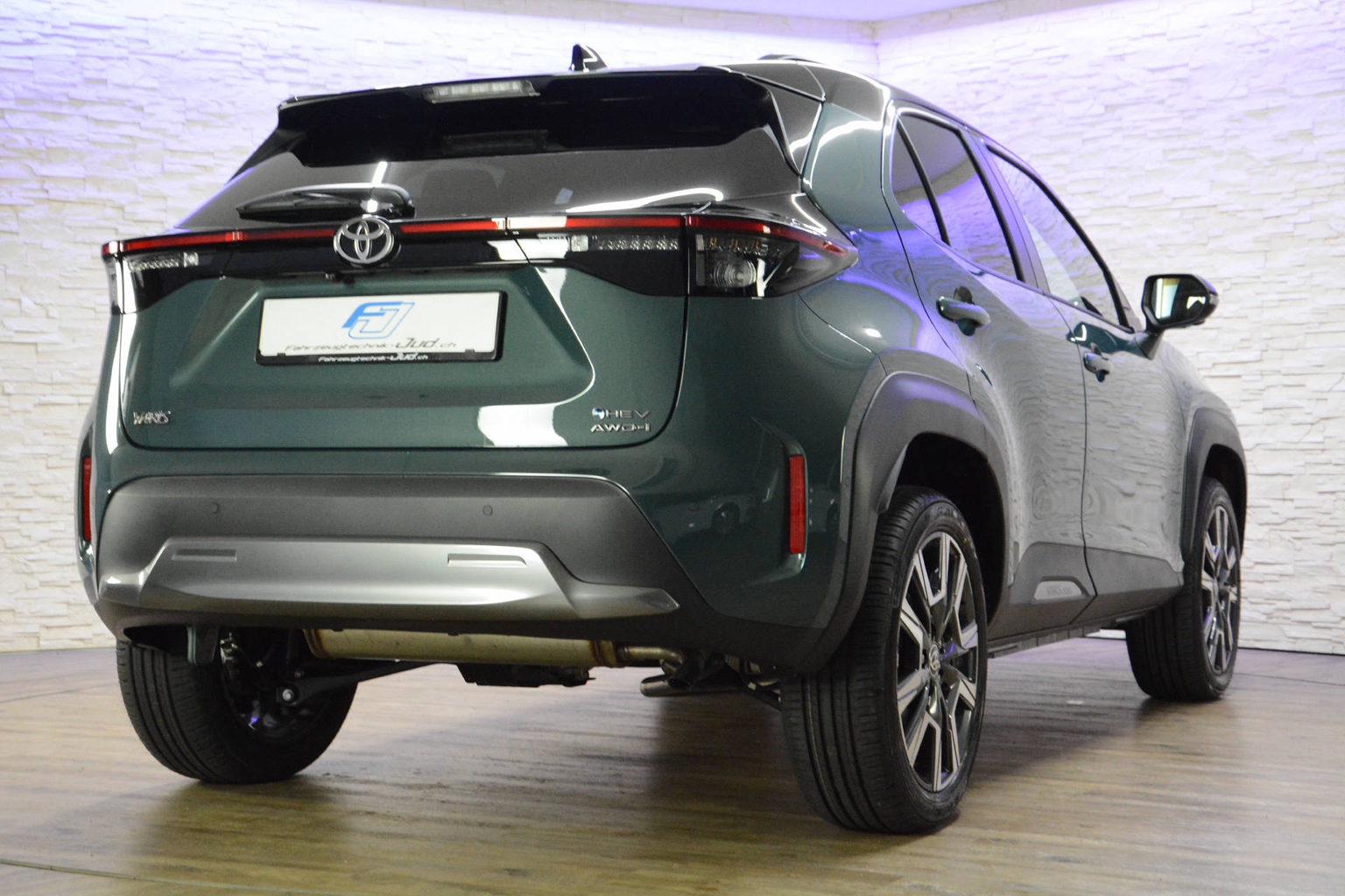 TOYOTA Yaris Cross 1.5 VVT-i HSD Premium AWD-i
