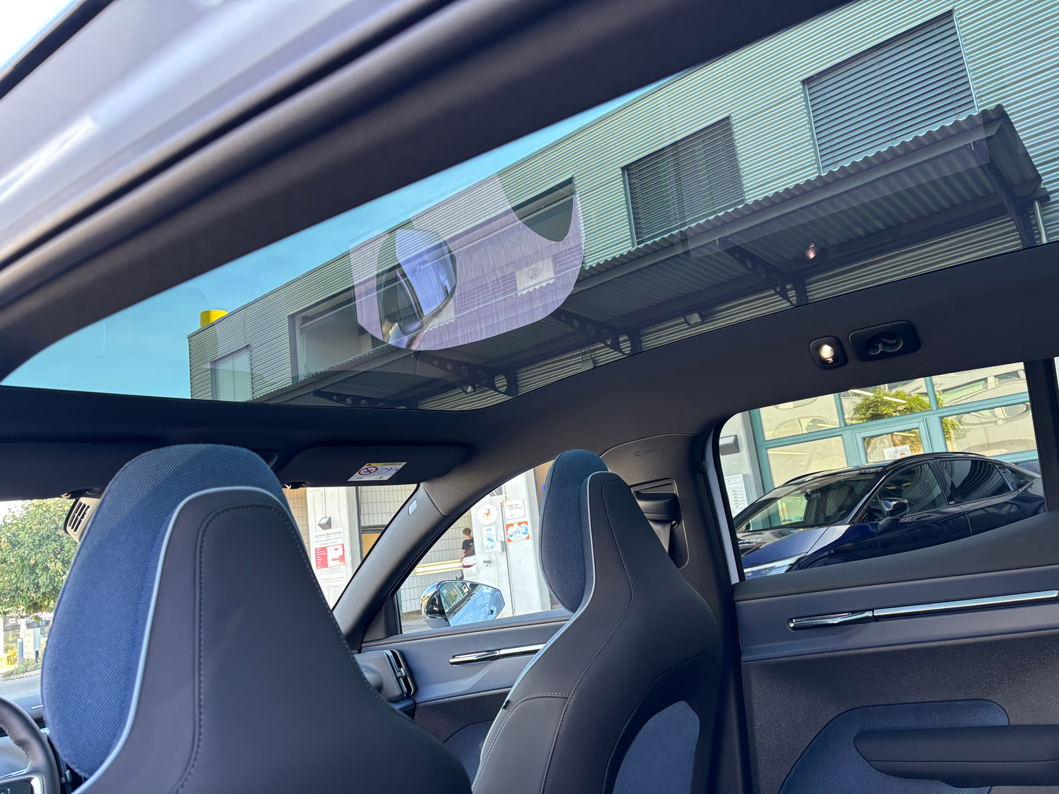 VOLVO EX30 E60 69kWh Twin Ultra