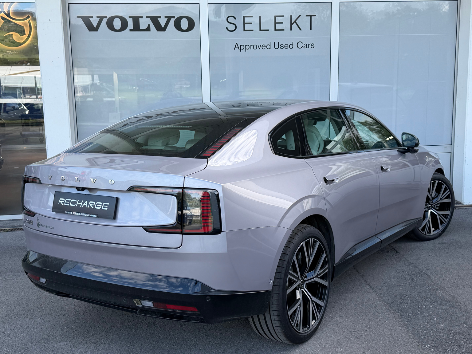 VOLVO ES90 Single Extended Range Ultra
