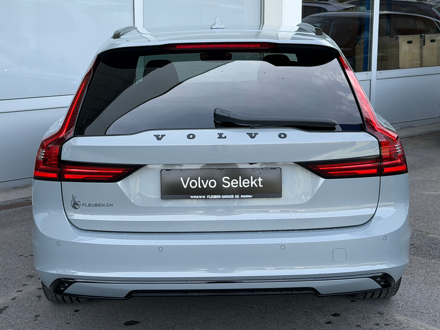 VOLVO V90 T8 eAWD Plus Dark Geartronic
