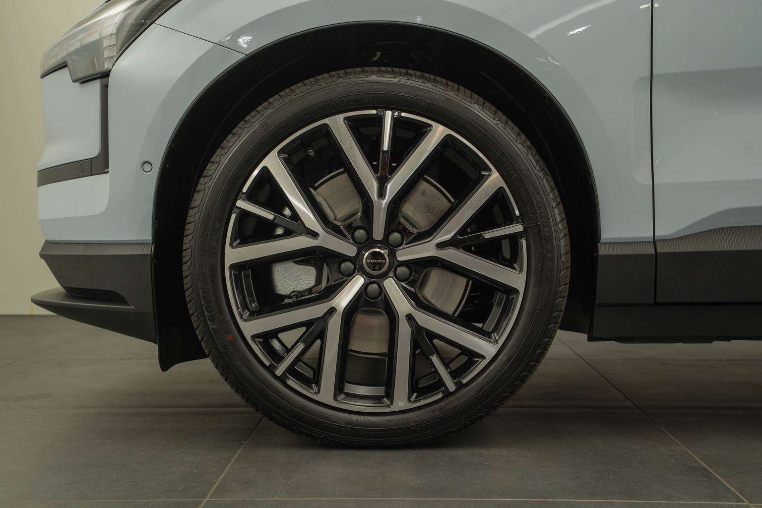 VOLVO EX30 P8 Ultra AWD