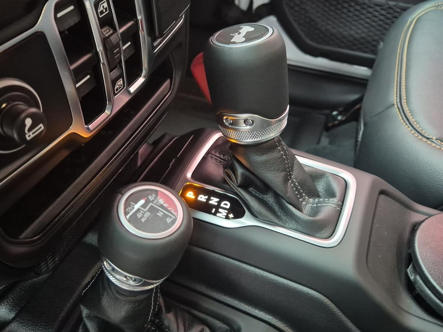 JEEP Wrangler 2.0 Turbo Sahara Unlimited 4xe