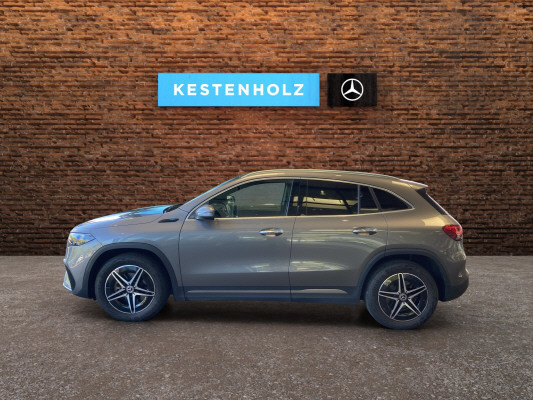MERCEDES-BENZ EQA 350 AMG Line 4Matic
