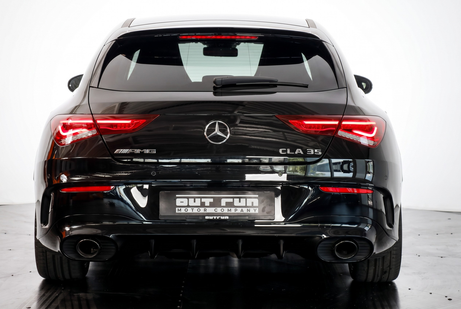 MERCEDES-BENZ CLA Shooting Brake 35 AMG 4Matic 7G-DCT