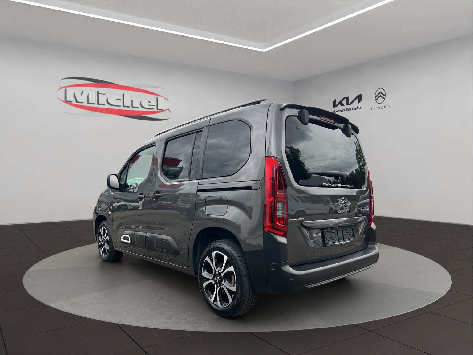 CITROEN Berlingo 1.5 BlueHDi 130 Shine EAT8 / Rückfahrkamera / Totwinkelassistent / inkl. Winterräder / CH-Herstellergarantie