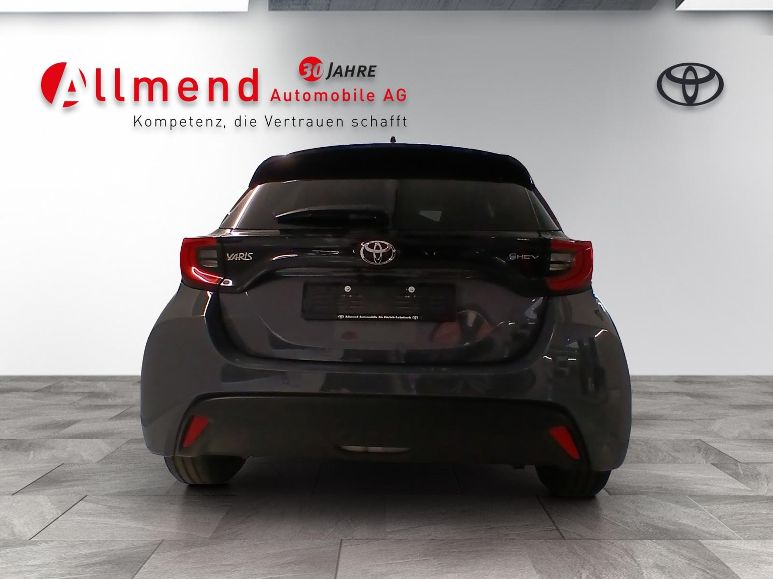 TOYOTA Yaris 1.5 VVT-i HSD Trend