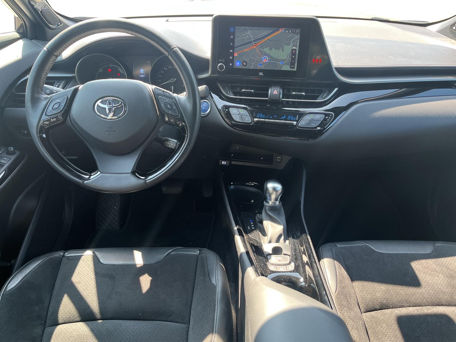 TOYOTA C-HR 2.0 VVTi HSD Move