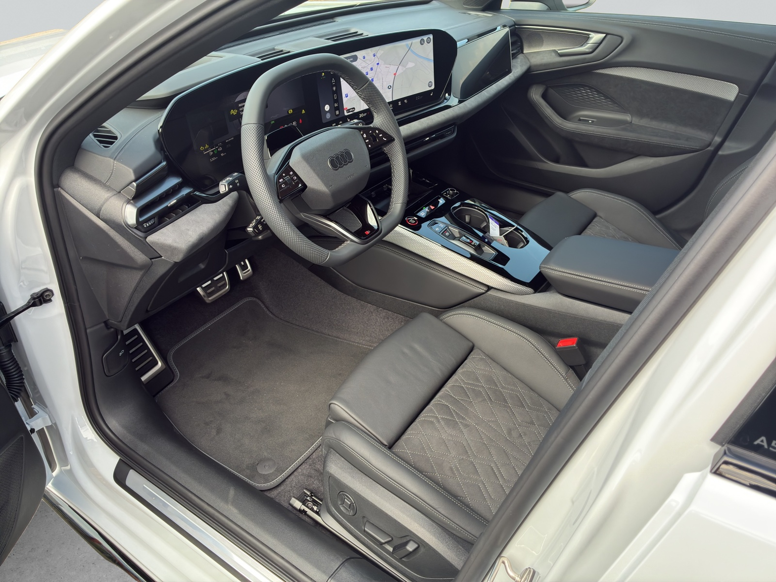 AUDI A5 Avant e-hybrid quattro Attraction 220 kW S tronic