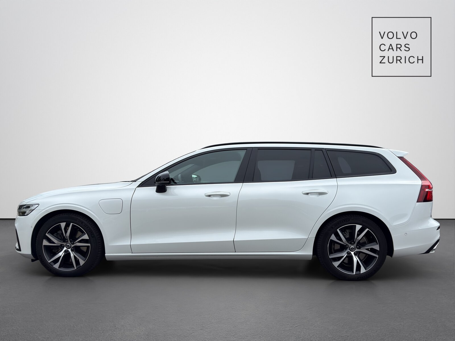 VOLVO V60 2.0 T8 TE R-Design eAWD
