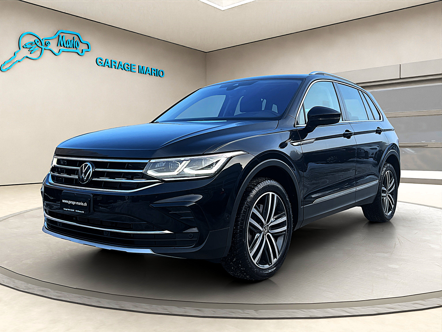 VW Tiguan 2.0 TDI SCR *Vollleder * Elegance * 4Motion DSG
