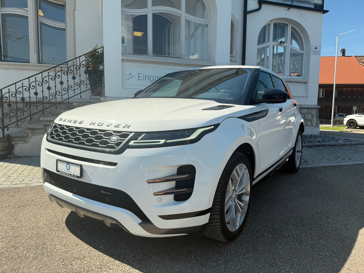 LAND ROVER Range Rover Evoque 2.0 T R-Dynamic SE