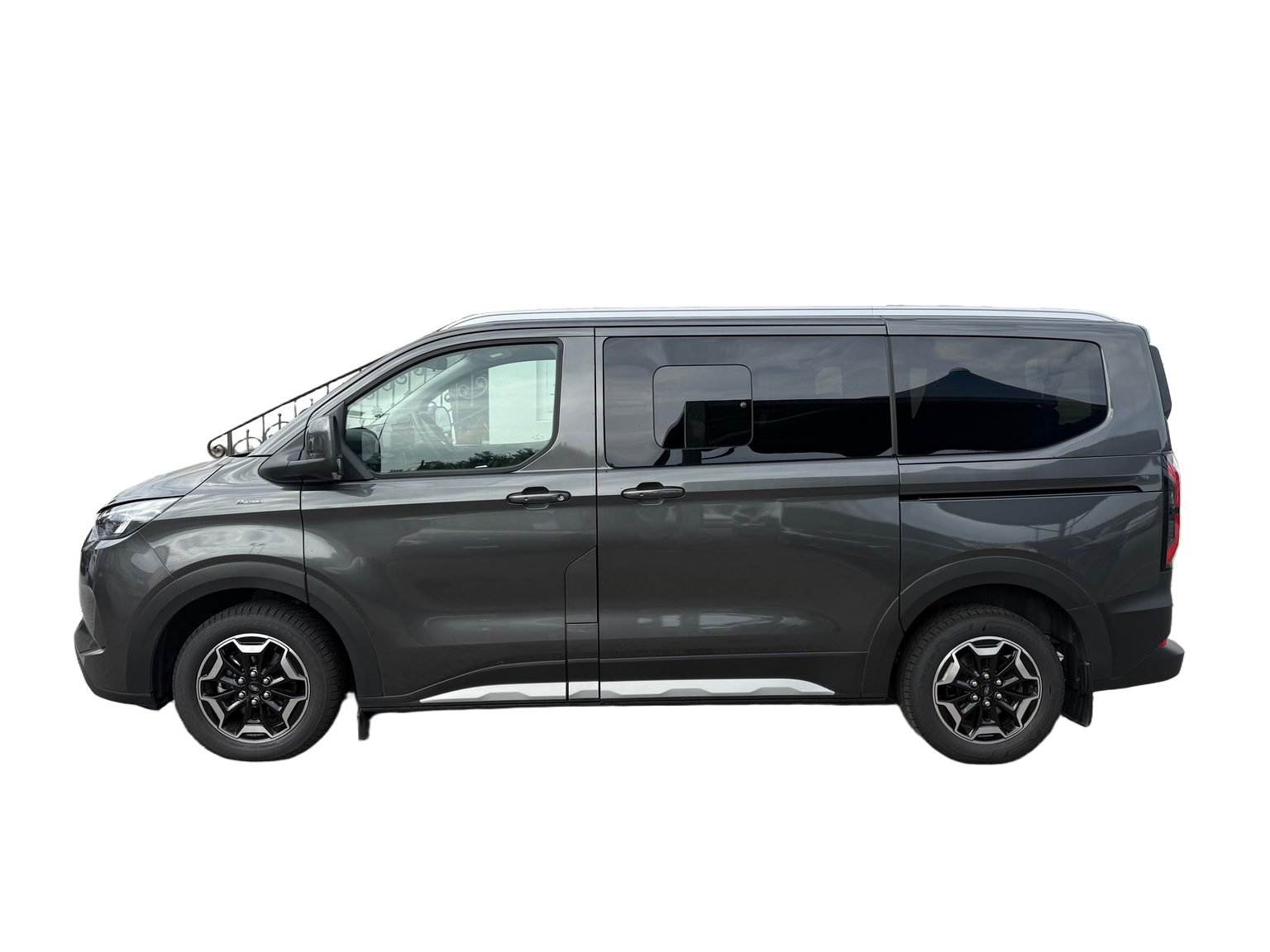 FORD Tourneo Bus 340 L1H1 PHEV Active