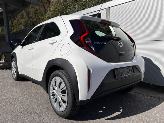 TOYOTA Aygo X 1.5 com. com.